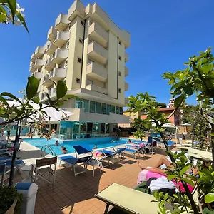 3* Szálloda Apogeo - Breakfast Experience