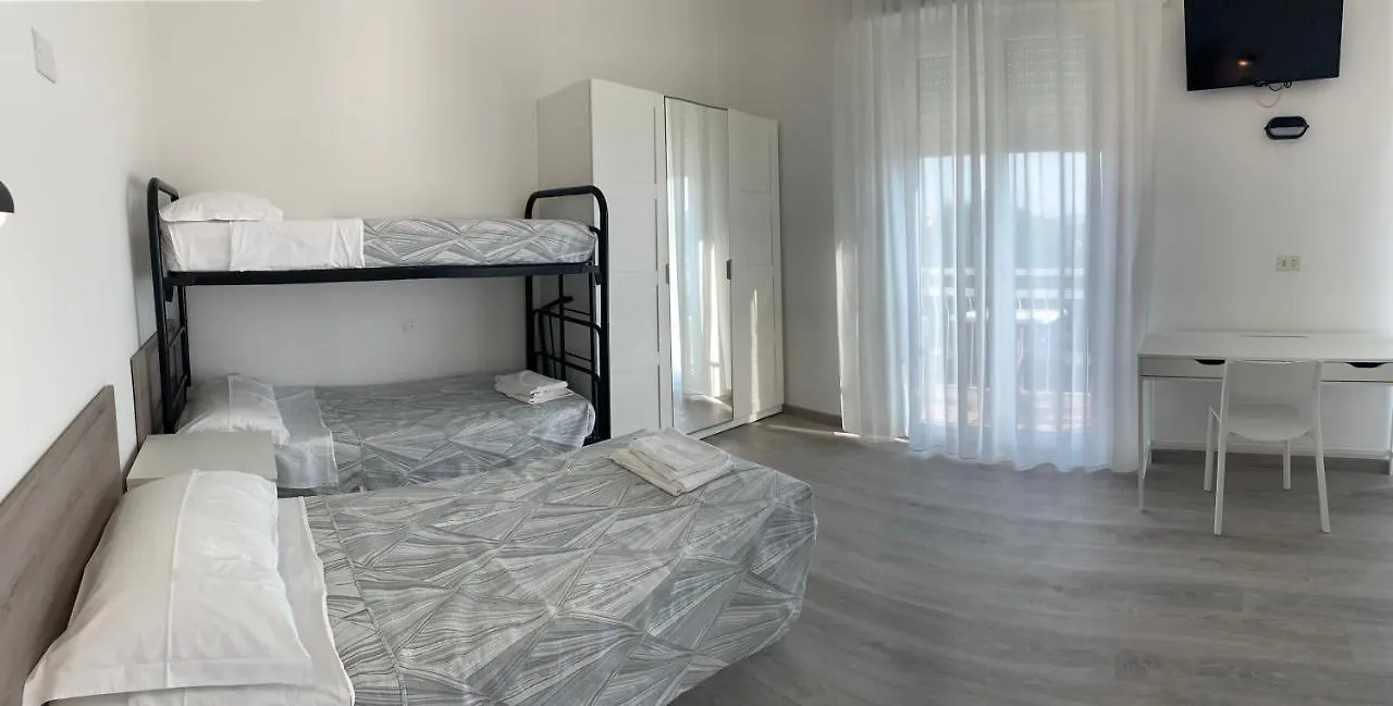 Hotel Laika Rimini 2*,